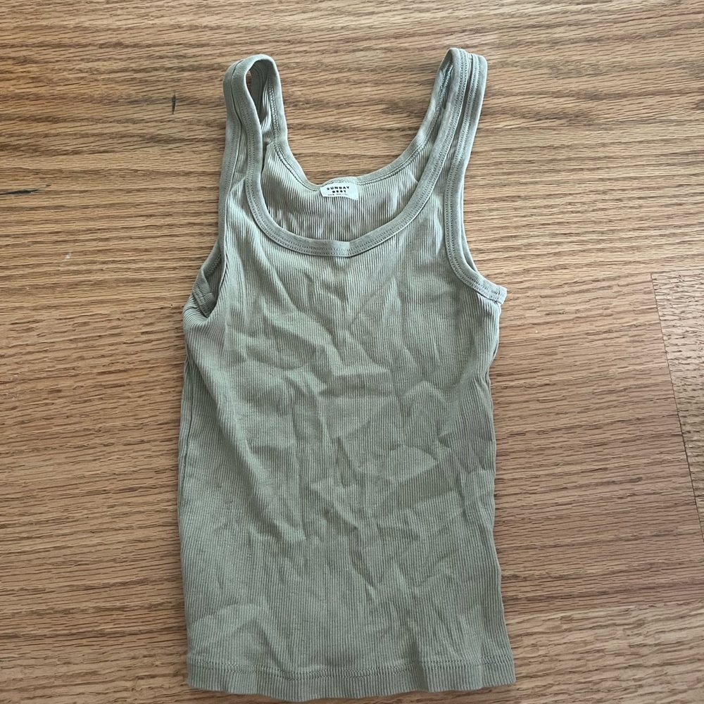 Sunday best tank top